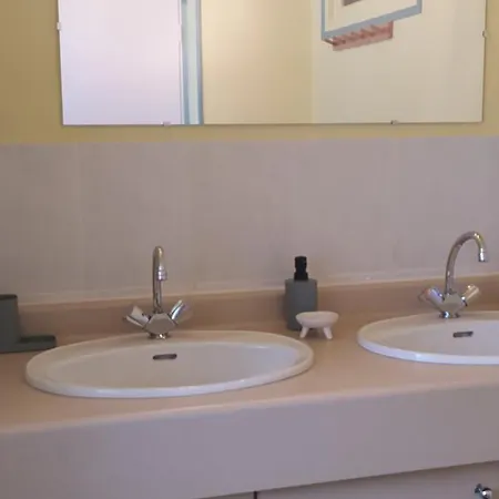 Le Logis De Rollon Hotel